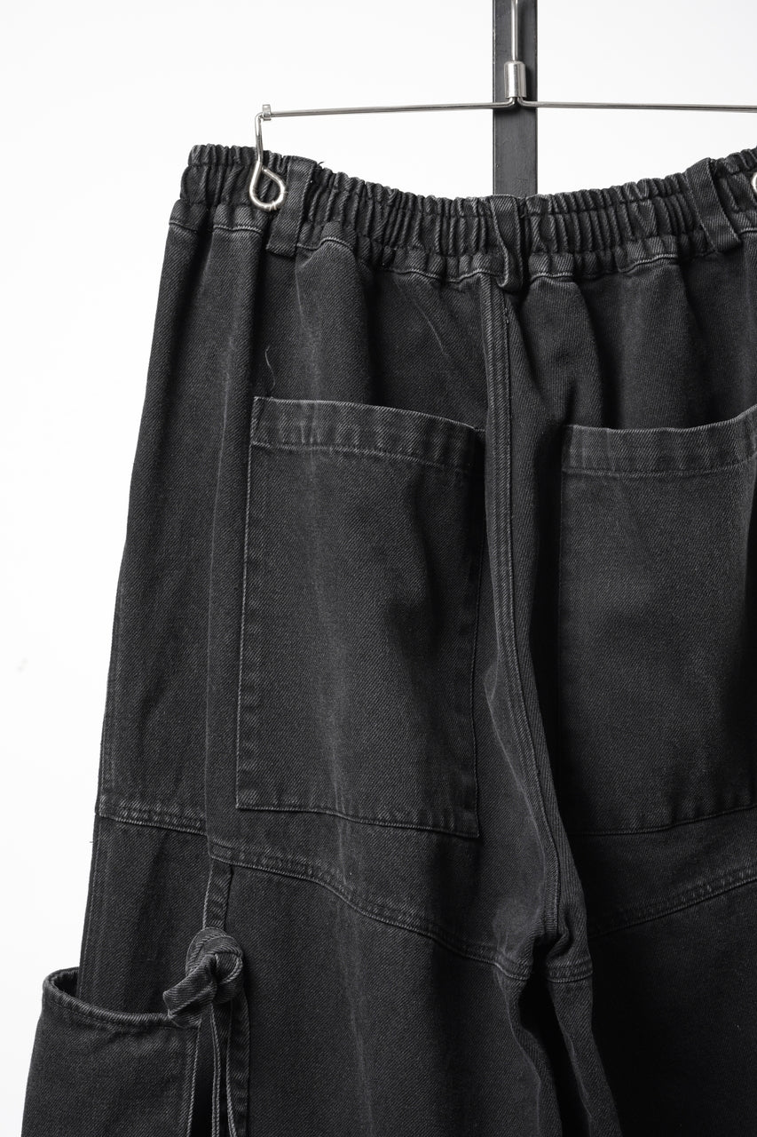 Load image into Gallery viewer, 【SAMPLE】A.F ARTEFACT KNOTTING DETAIL VOLUME PANTS / FADED DENIM (BLACK)