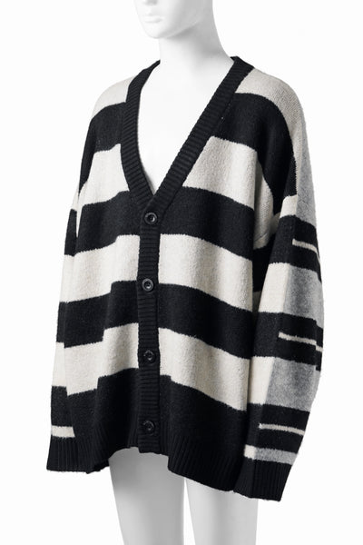 A.F ARTEFACT BORDERS COMBI KNIT CARDIGAN (BLACK x IVORY x GREY)