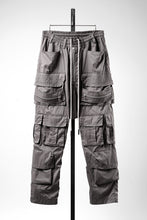 Load image into Gallery viewer, 【SAMPLE】A.F ARTEFACT TENCEL-NYLON CARGO SARROUEL EASY PANTS (GREY)
