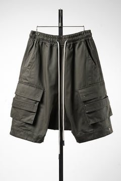 Load image into Gallery viewer, 【SAMPLE】A.F ARTEFACT COTTON TWIIL DROPCROTCH SHORTS (DARK OLIVE)