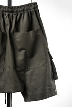 Load image into Gallery viewer, 【SAMPLE】A.F ARTEFACT COTTON TWIIL DROPCROTCH SHORTS (DARK OLIVE)