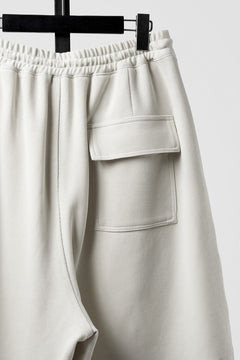 画像をギャラリービューアに読み込む, N/07 2TUCK EASY SHORTS / RIBBED CARDBOARD KNIT JERSEY (LIGHT BEIGE)