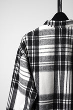 Load image into Gallery viewer, 【SAMPLE】A.F ARTEFACT SWING TOP BLOUSON / HEAVY FLANNEL PLAID (BLACK × WHITE)