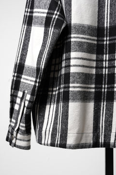 Load image into Gallery viewer, 【SAMPLE】A.F ARTEFACT SWING TOP BLOUSON / HEAVY FLANNEL PLAID (BLACK × WHITE)