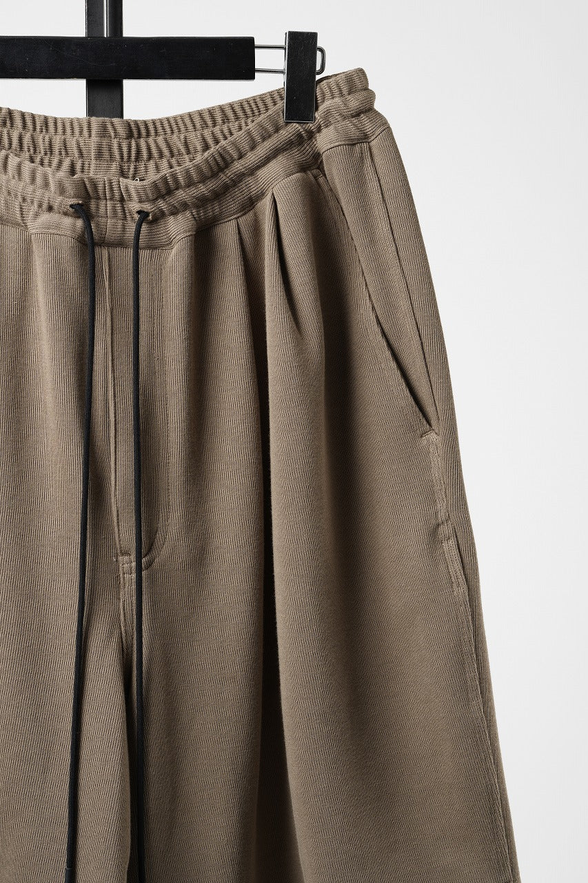 画像をギャラリービューアに読み込む, N/07 2TUCK EASY SHORTS / RIBBED CARDBOARD KNIT JERSEY (SAND)