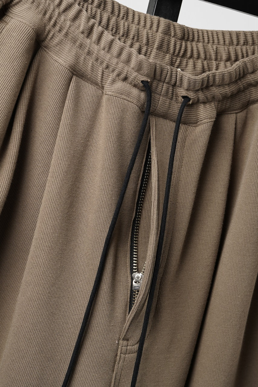 画像をギャラリービューアに読み込む, N/07 2TUCK EASY SHORTS / RIBBED CARDBOARD KNIT JERSEY (SAND)