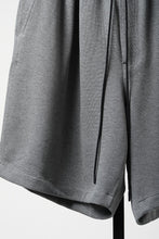 画像をギャラリービューアに読み込む, N/07 2TUCK EASY SHORTS / RIBBED CARDBOARD KNIT JERSEY (GREY)
