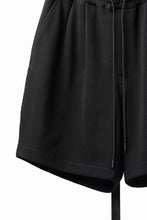 画像をギャラリービューアに読み込む, N/07 2TUCKS EASY SHORTS / RIBBED CARDBOARD KNIT JERSEY (BLACK)