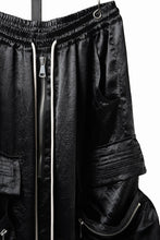 画像をギャラリービューアに読み込む, 【SAMPLE SALE】A.F ARTEFACT SATIN LOWCROTCH MILITARY WIDE SHORTS (BLACK)