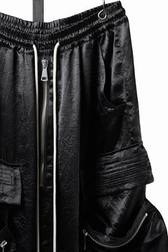 画像をギャラリービューアに読み込む, 【SAMPLE SALE】A.F ARTEFACT SATIN LOWCROTCH MILITARY WIDE SHORTS (BLACK)