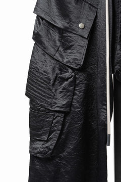 画像をギャラリービューアに読み込む, 【SAMPLE SALE】A.F ARTEFACT SATIN DROPCROTCH CARGO PANTS (BLACK)
