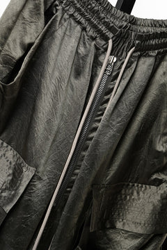 画像をギャラリービューアに読み込む, 【SAMPLE SALE】A.F ARTEFACT SATIN LOWCROTCH MILITARY WIDE SHORTS (KHAKI)