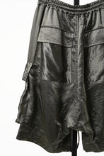 画像をギャラリービューアに読み込む, 【SAMPLE SALE】A.F ARTEFACT SATIN LOWCROTCH MILITARY WIDE SHORTS (KHAKI)