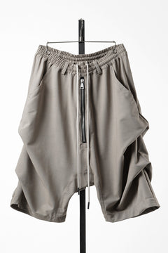 画像をギャラリービューアに読み込む, 【SAMPLE SALE】A.F ARTEFACT TUCK SHORTS / TROPICAL WOOL (LIGHT BEIGE)