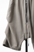 画像をギャラリービューアに読み込む, 【SAMPLE SALE】A.F ARTEFACT TUCK SHORTS / TROPICAL WOOL (LIGHT BEIGE)