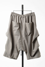 画像をギャラリービューアに読み込む, 【SAMPLE SALE】A.F ARTEFACT TUCK SHORTS / TROPICAL WOOL (LIGHT BEIGE)