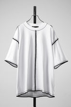 画像をギャラリービューアに読み込む, OBLADI WHITE T-SHIRT WITH BLACK OVERLOCK STITCHING (WHITE)