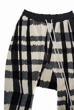 Load image into Gallery viewer, A.F ARTEFACT SAROUEL JOGGER PANTS / JACQUARD DEFORMED PLAID VELOR (BLACK x GREY x IVORY)
