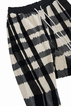 Load image into Gallery viewer, A.F ARTEFACT SAROUEL JOGGER PANTS / JACQUARD DEFORMED PLAID VELOR (BLACK x GREY x IVORY)