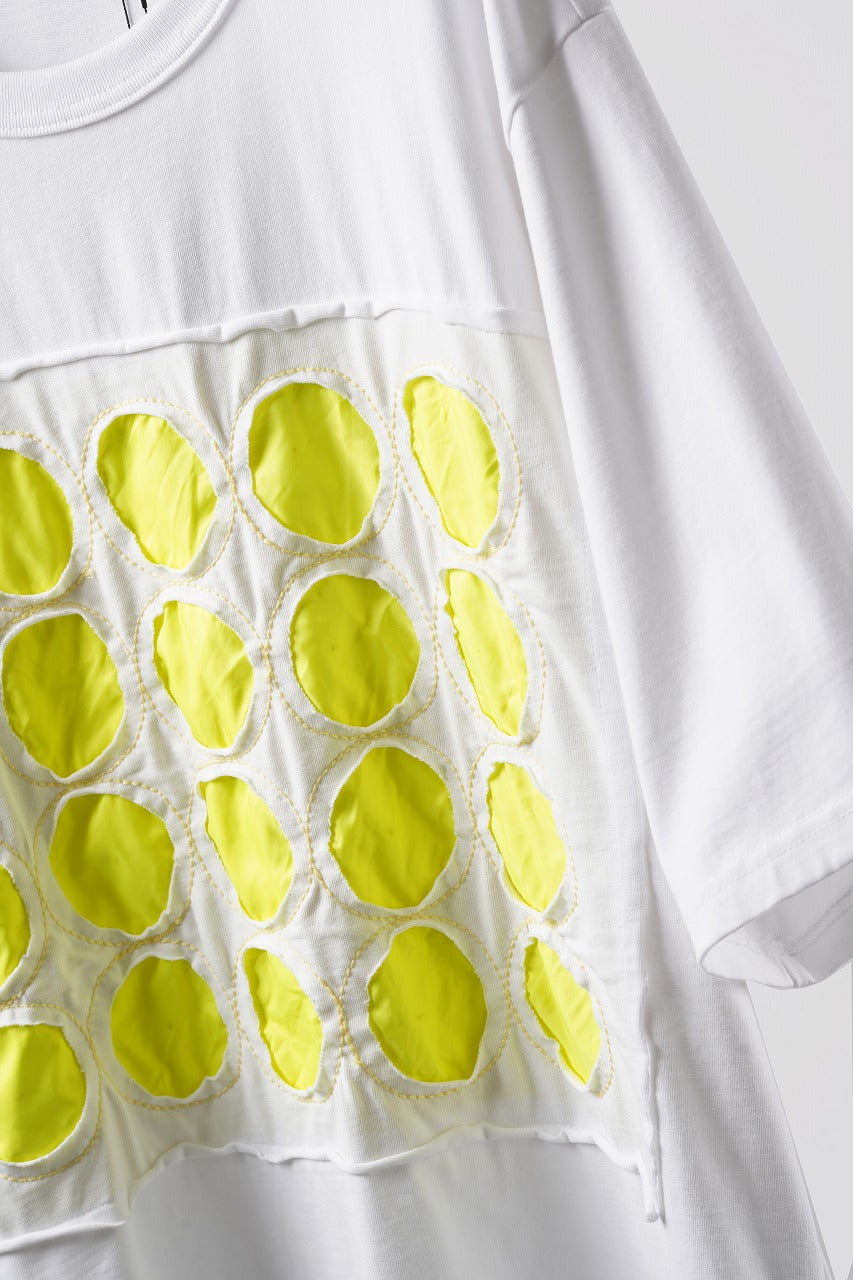 Load image into Gallery viewer, OBLADI CIRCLE CUT WHITE-YELLOW T-SHIRT (WHITE)