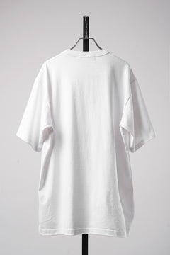 Load image into Gallery viewer, OBLADI WHITE T-SHIRT WITH GREEN-RED CRISSCROSS SQUARE STITCHES ON MESH (WHITE)