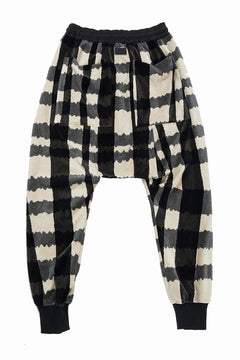 Load image into Gallery viewer, A.F ARTEFACT SAROUEL JOGGER PANTS / JACQUARD DEFORMED PLAID VELOR (BLACK x GREY x IVORY)