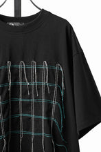 Load image into Gallery viewer, OBLADI GREEN &amp; BEIGE GRID STITCHES ON BLACK T-SHIRT (BLACK)