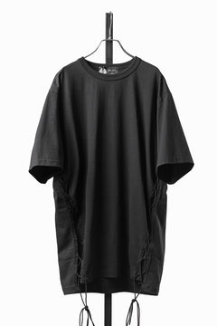Load image into Gallery viewer, OBLADI SIDE LACE-UP T-SHIRT (BLACK)