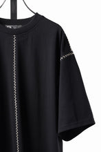 Load image into Gallery viewer, OBLADI JINBEI T SHIRT (BLACK)