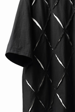 Load image into Gallery viewer, OBLADI ARGYLE JERSEY PATCHWORK T-SHIRT (BLACK x WHITE)