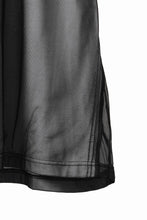 Load image into Gallery viewer, OBLADI MESH WITH PATCHWORK T-SHIRT (WHITE x BLACK)