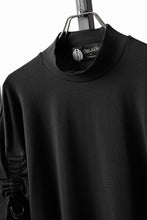 Load image into Gallery viewer, OBLADI D-RING LONG SLEEVE T-SHIRT (BLACK)
