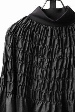 Load image into Gallery viewer, OBLADI HALF-BODY GATHERED PARACHUTE LONG SLEEVES (BLACK)