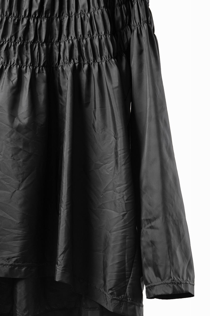 Load image into Gallery viewer, OBLADI HALF-BODY GATHERED PARACHUTE LONG SLEEVES (BLACK)