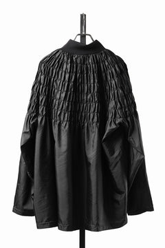 Load image into Gallery viewer, OBLADI HALF-BODY GATHERED PARACHUTE LONG SLEEVES (BLACK)