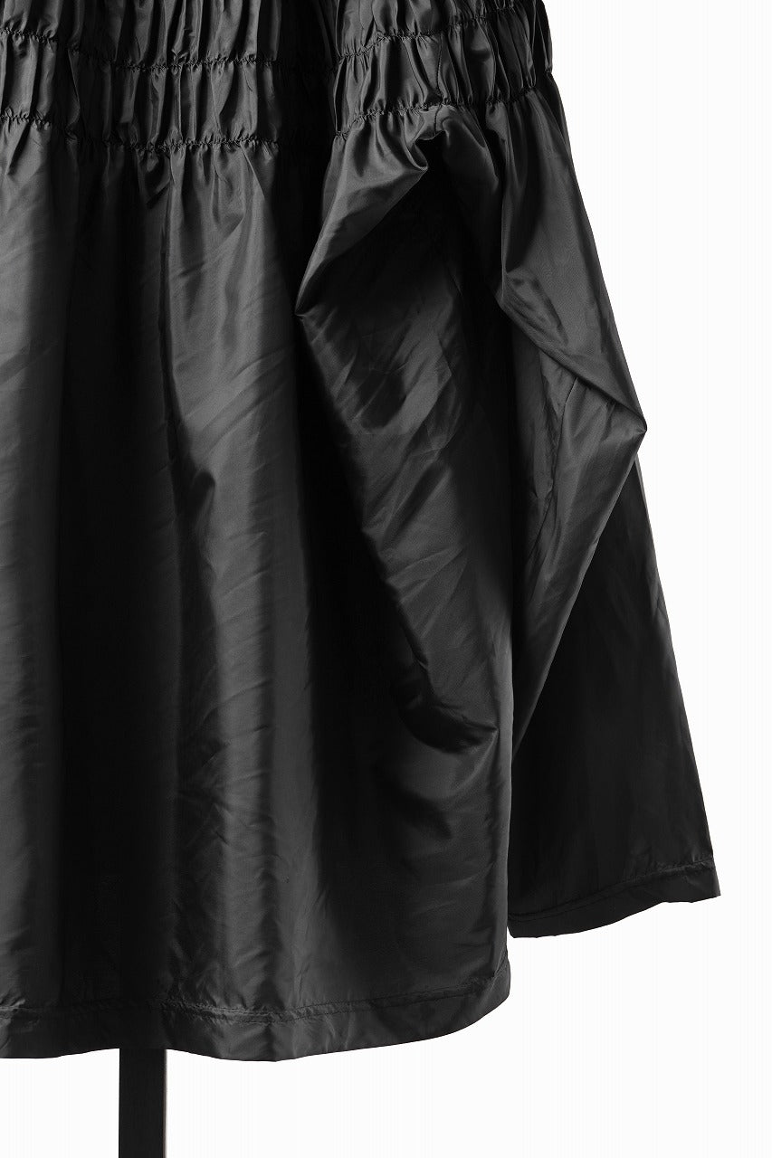 Load image into Gallery viewer, OBLADI HALF-BODY GATHERED PARACHUTE LONG SLEEVES (BLACK)