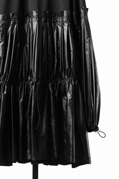 Load image into Gallery viewer, OBLADI PARACHUTE KNIFE- PLEAT TOPS (BLACK)