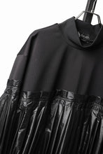 Load image into Gallery viewer, OBLADI PARACHUTE KNIFE- PLEAT TOPS (BLACK)