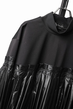 Load image into Gallery viewer, OBLADI PARACHUTE KNIFE- PLEAT TOPS (BLACK)