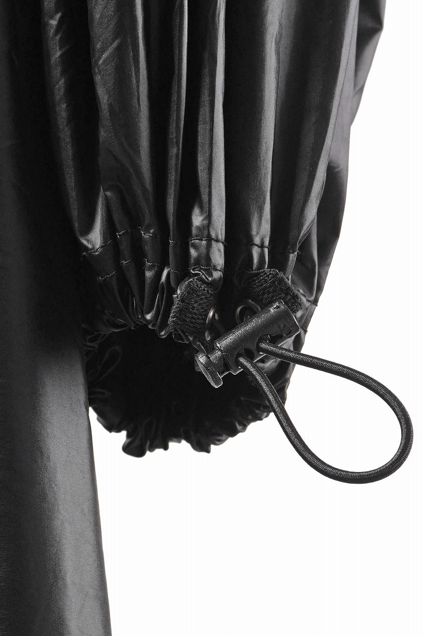 Load image into Gallery viewer, OBLADI PARACHUTE KNIFE- PLEAT TOPS (BLACK)