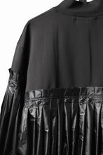 Load image into Gallery viewer, OBLADI PARACHUTE KNIFE- PLEAT TOPS (BLACK)
