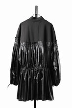 Load image into Gallery viewer, OBLADI PARACHUTE KNIFE- PLEAT TOPS (BLACK)
