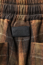 画像をギャラリービューアに読み込む, A.F ARTEFACT PLAID SAROUEL ZIP CARGO SHORTS (BLACK CAMEL)