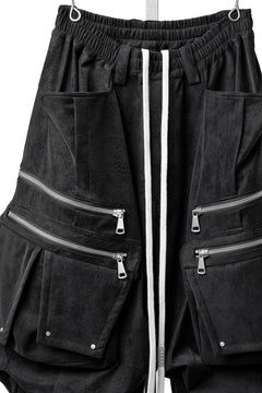 画像をギャラリービューアに読み込む, A.F ARTEFACT MULTI FLAP WIDE PANTS / VEGAN LEATHER (BLACK)
