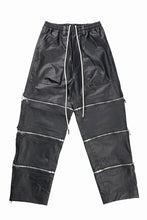 画像をギャラリービューアに読み込む, A.F ARTEFACT MATTE COATING ZIP WIDE PANTS (BLACK)