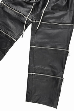 画像をギャラリービューアに読み込む, A.F ARTEFACT MATTE COATING ZIP WIDE PANTS (BLACK)