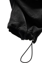 画像をギャラリービューアに読み込む, A.F ARTEFACT MULTI FLAP WIDE PANTS / VEGAN LEATHER (BLACK)
