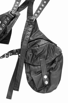 画像をギャラリービューアに読み込む, A.F ARTEFACT MATTE COATING CARGO VEST BAG (BLACK)