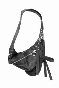 画像をギャラリービューアに読み込む, A.F ARTEFACT MATTE COATING CARGO VEST BAG (BLACK)