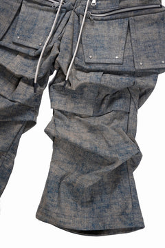 画像をギャラリービューアに読み込む, A.F ARTEFACT BLENDED SHADES DENIM CARGO TUCK WIDE PANTS (STEEL BLUE)
